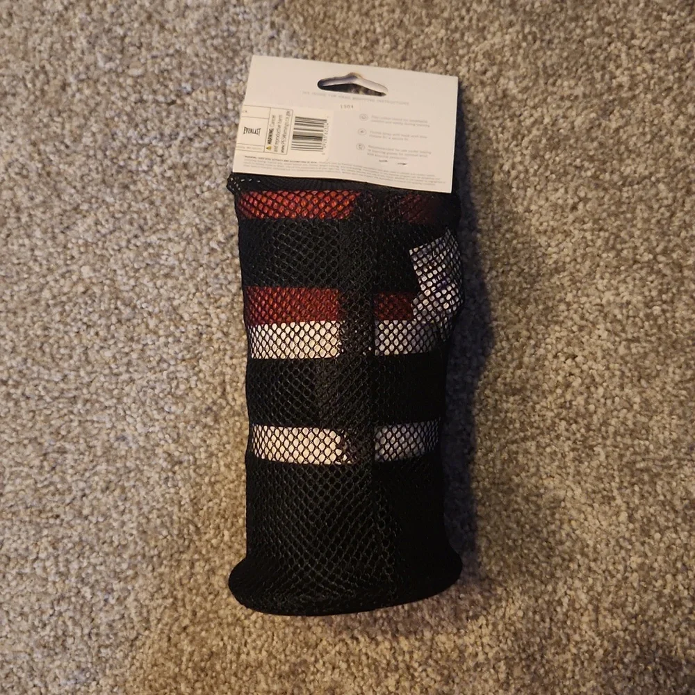 Everlast Core hand wraps 120 inches - Picture 2 of 4